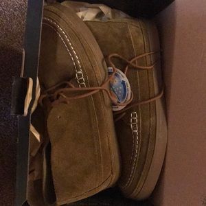 Men’s size 9 Women size 10.5  Mesa Moc Vans